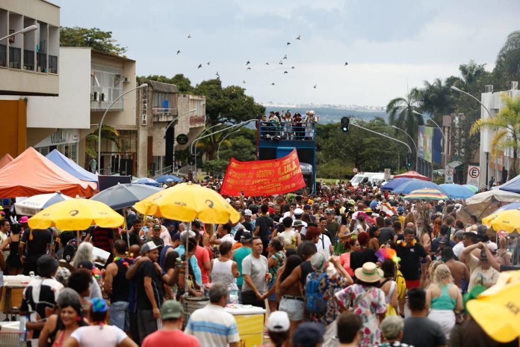Foto colorida da quadra do Pacotão, na ala norte - Zig Proxy