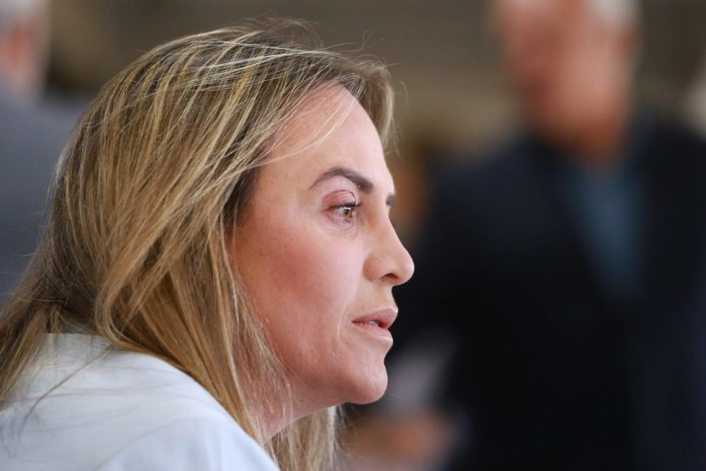 Celina Leão com as secretárias