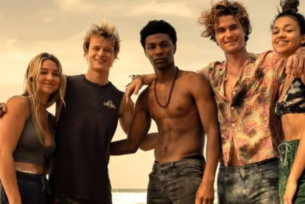 Imagem colorida da séria Outer Banks (3°temporada) - Metrópoles