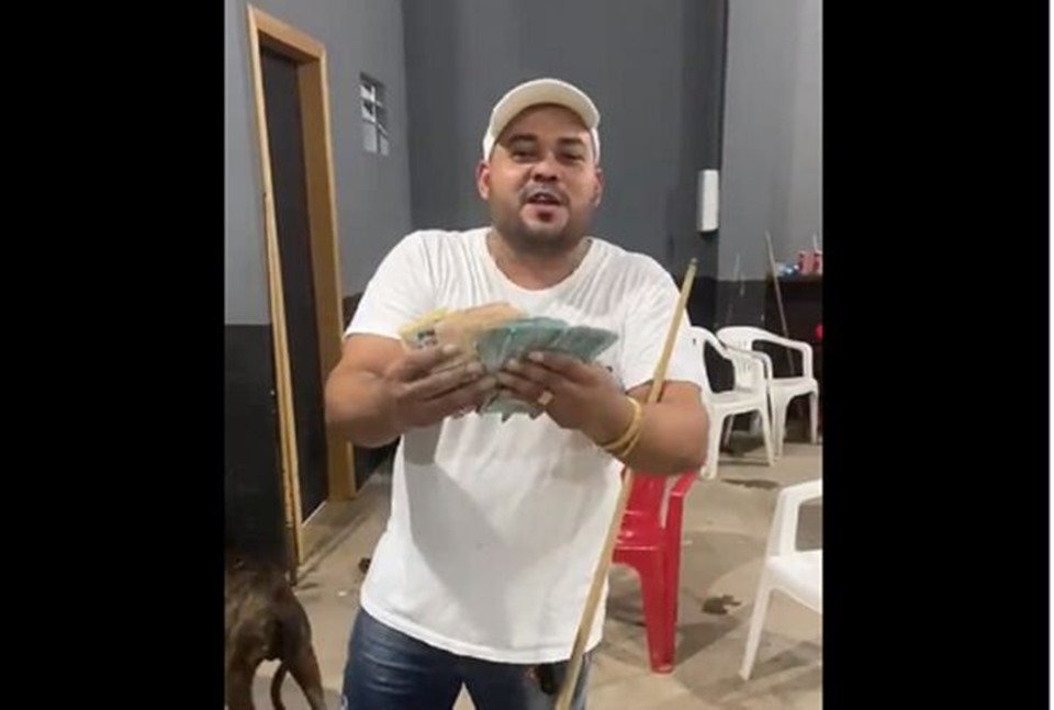 Filho diz que vítima de chacina estava apenas assistindo à partida de sinuca  - Cidades - Campo Grande News