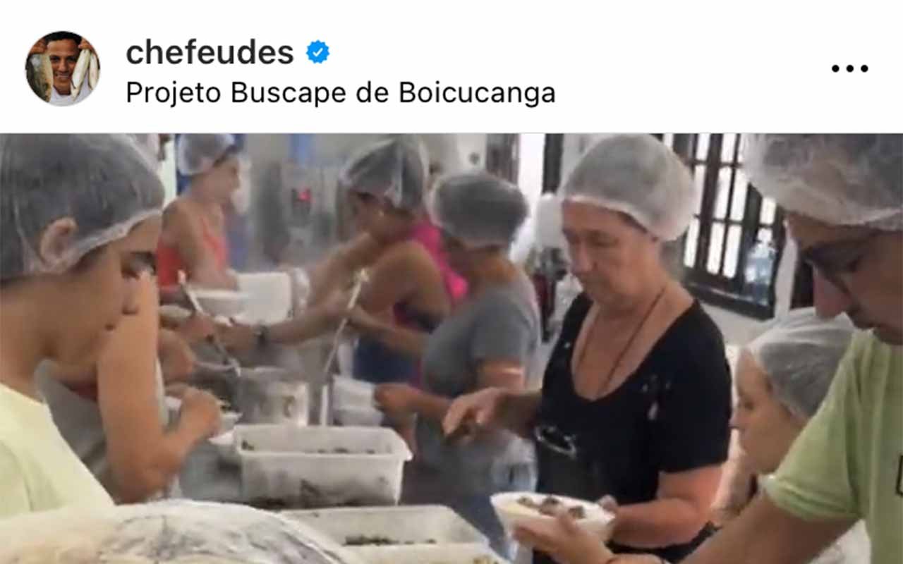 Reprodução do instagram do chef Eudes Assis, com voluntários preparando marmitas para vítimas do temporal em São Sebastião