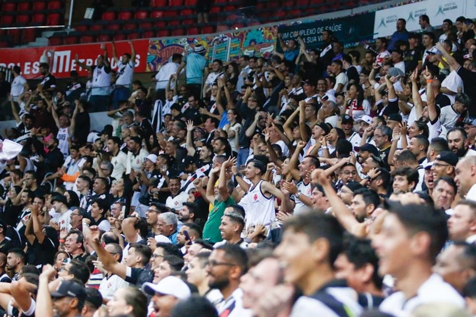 Vasco 3 X 0 Trem AP pela primeira fase da copa do Brasil - Metrópoles
