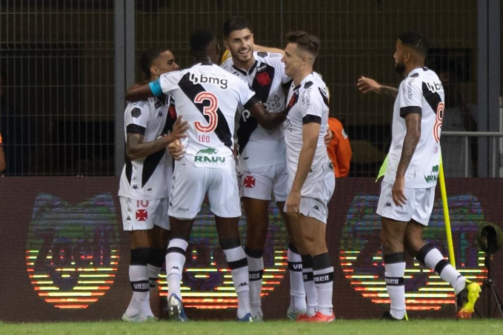 Vasco 3 X 0 Trem AP pela primeira fase da copa do Brasil - Metrópoles