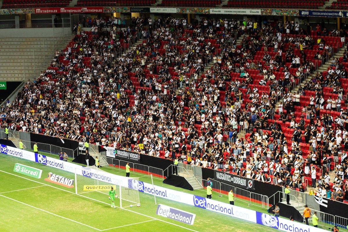 Camarote Metrópoles vibra com goleada do Vasco pela Copa do Brasil