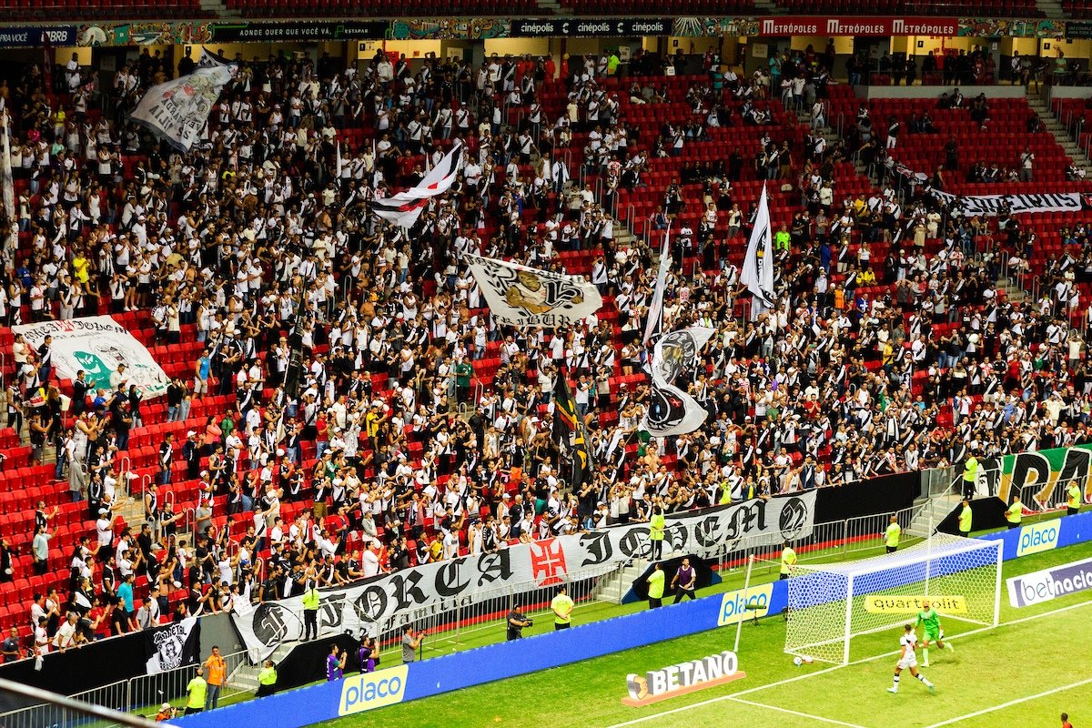 Camarote Metrópoles vibra com goleada do Vasco pela Copa do Brasil