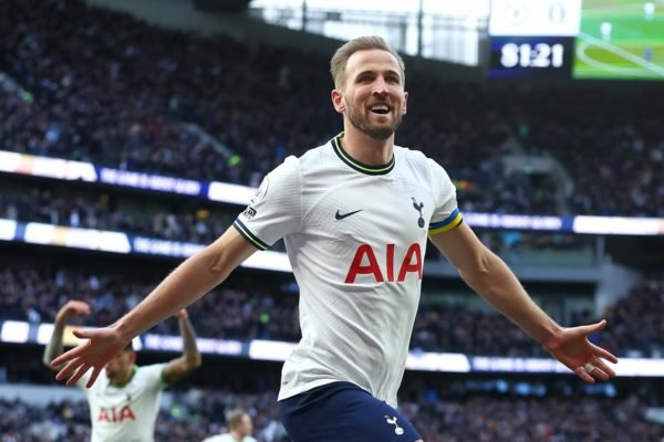 Com gol de Kane, Tottenham busca empate no fim contra o Chelsea