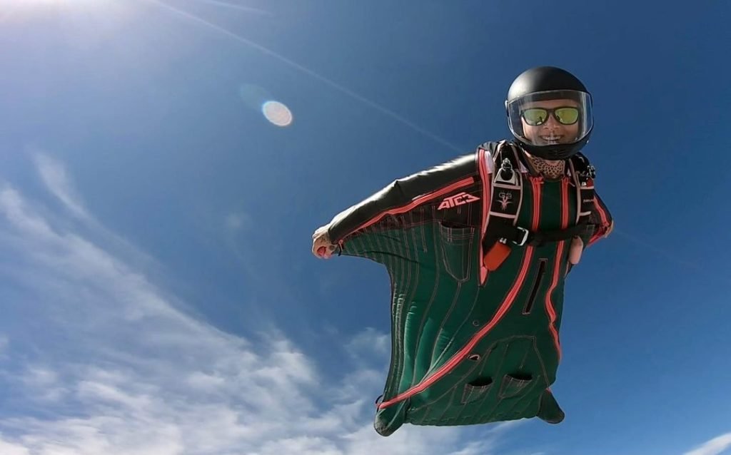 Paraquedista brasileiro morre durante salto nos EUA