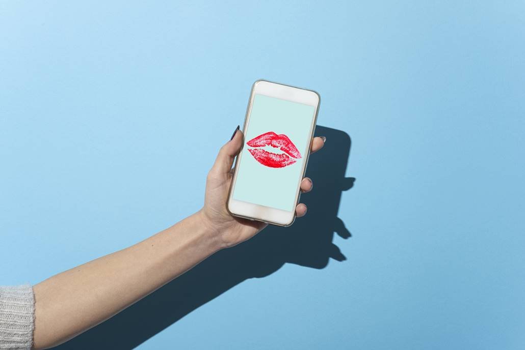 Simulador de beijo - kiss - china - celular - namoro à distância 