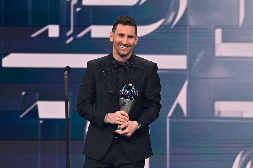 Messi eleito o melhor jogador do Mundo e Cancelo na equipa ideal: todas as  distinções na gala FIFA The Best - Internacional - Jornal Record
