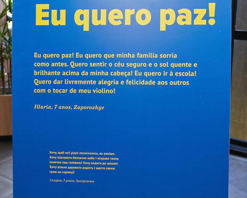 Inauguração da exposição Mãe, eu não quero guerra no CCBB, em