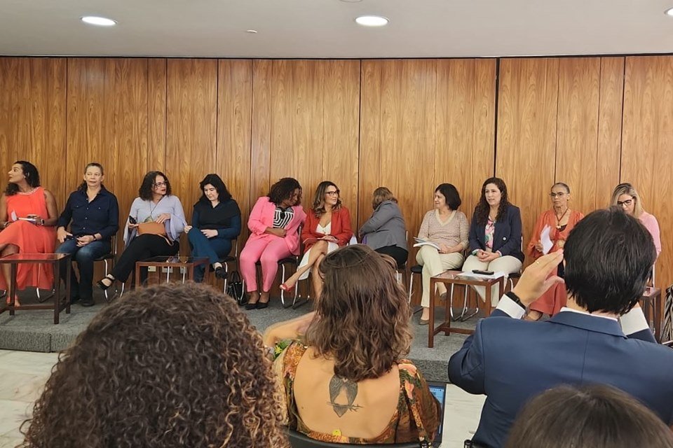 Ministras abrem m&ecirc;s das mulheres com campanha e caf&eacute; no Planalto |  Metr&oacute;poles
