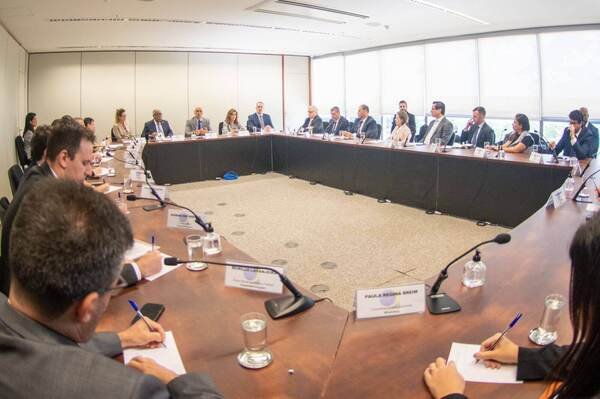 O ministro Alexandre de Moraes se reúne com representantes de plataformas nessa, quarta (1/3) para tratar sobre o programa de combate à desinformação do TSE.