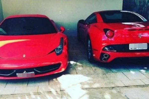 Ferraris vermelhas