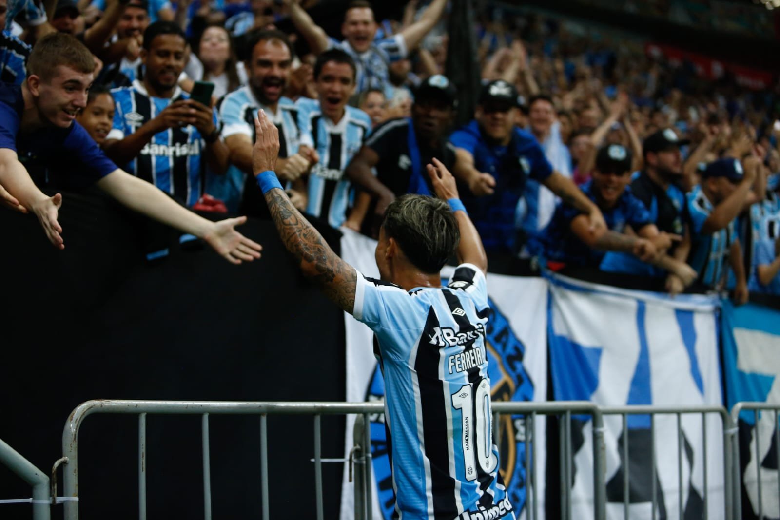 É amanhã! Campinense x Grêmio fazem jogo eliminatório no DF pela Copa do  Brasil