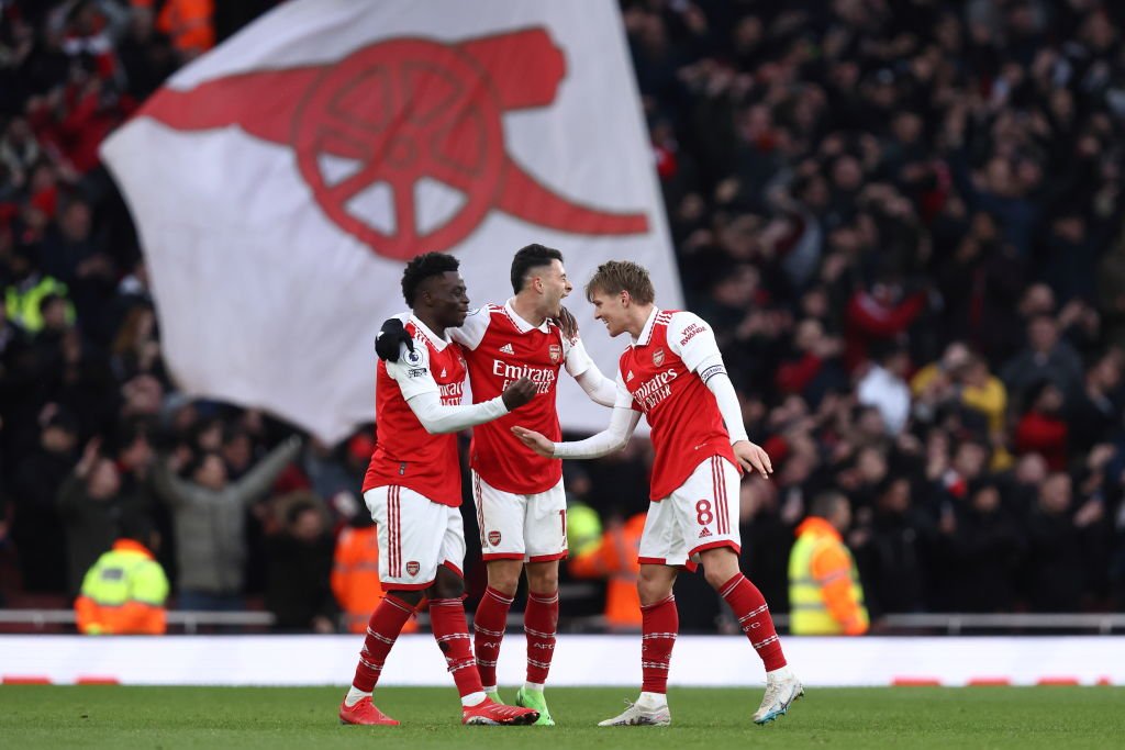 Arsenal abusa das falhas e, com um jogador a mais, cede empate ao Fulham -  Cidades Na Web