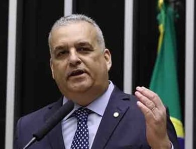 Comissão vai ouvir ministro sobre prisão de brasileiras na Alemanha