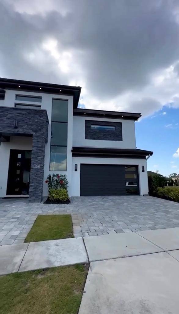 Print de vídeo que mostra casa de temporada em Orlando, nos Estados Unidos