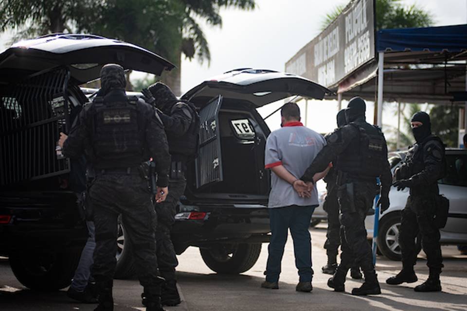 Policiais - Metrópoles