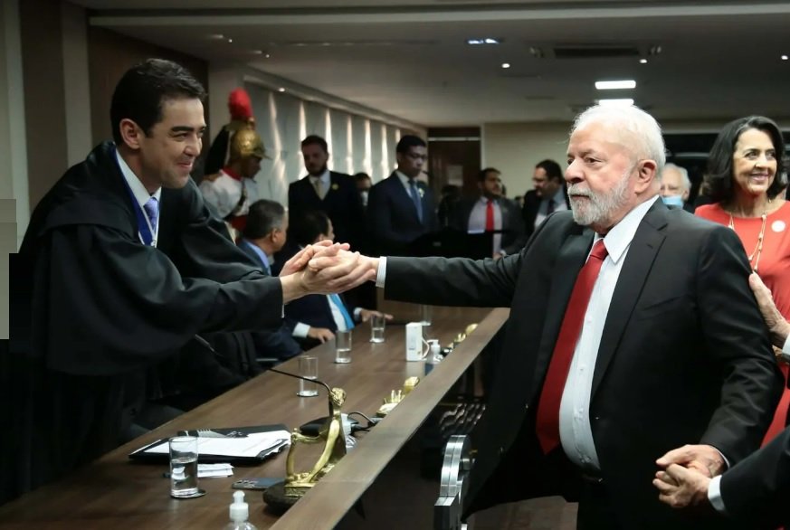 Bruno Dantas, presidente do TCU, e Lula