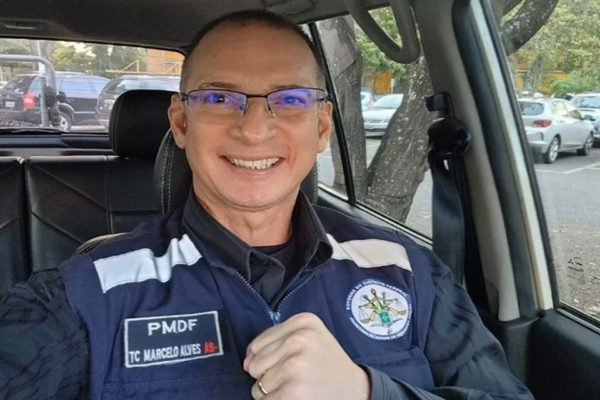 Oficial da PM é flagrado perseguindo motoboy em Vicente Pires
