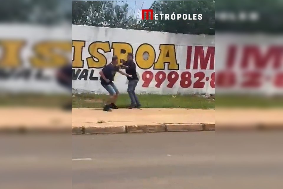 Motoboy e oficial da PM brigam