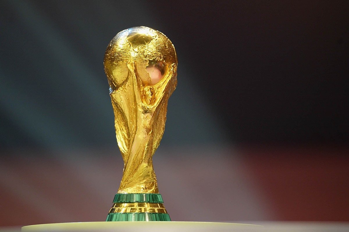 Copa completa 100 anos em 2030 com jogos em três continentes