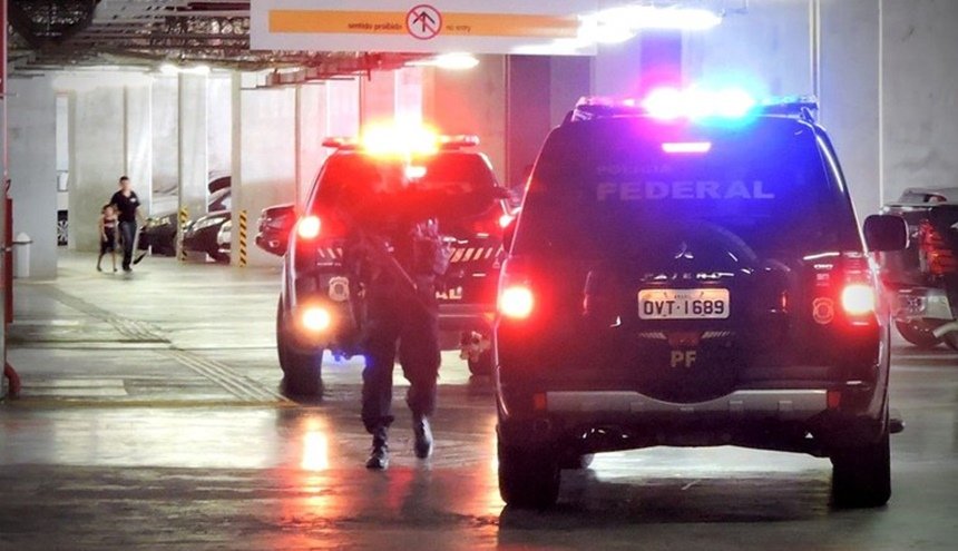 Polícia Federal faz operação contra quadrilha de roubos de cargas em SP