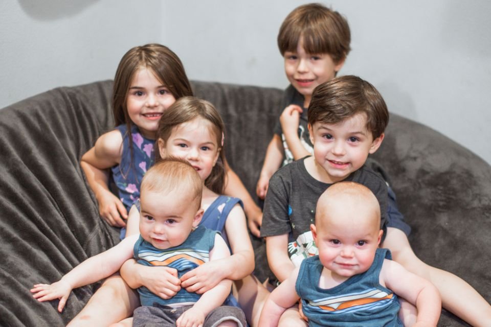 James, Julie, Mikey, Marie, Luke e Leo