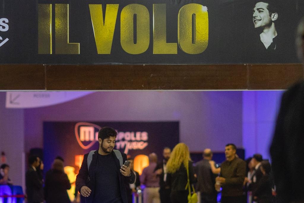 Pessoas chegam para o show do grupo italiano Il Volo em Brasília pelo Metrópoles Music - Metrópoles