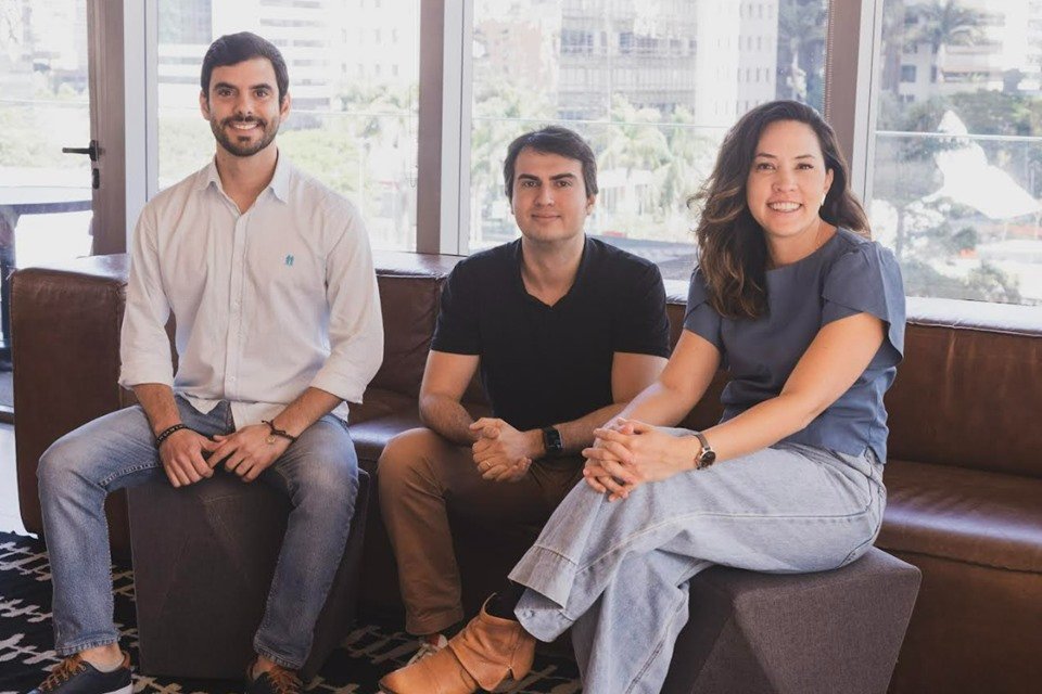 Imagem mostra Caio Noronha (CFO), Danilo Costa (Fundador & CEO) e Fabiola Overrath (COO) da Educbank - Metrópoles