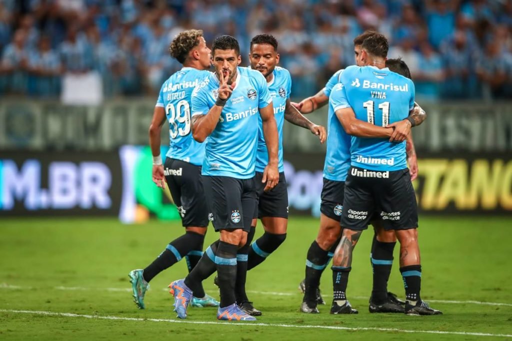 Gauchão: Grêmio e Internacional entram em campo por vaga na final