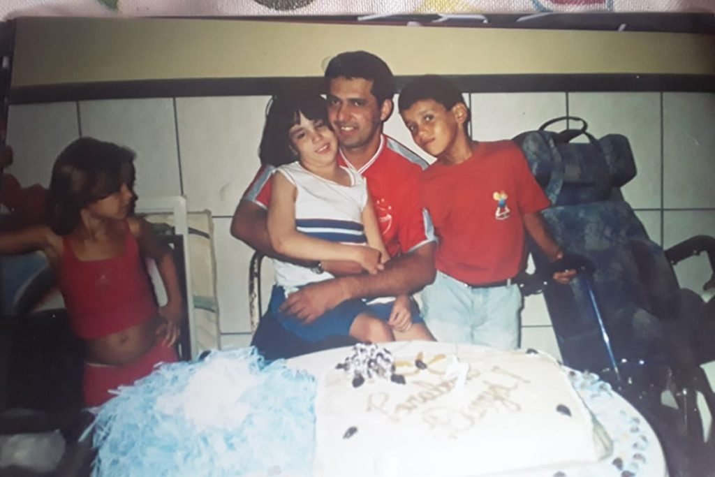 goias menino deficiente abandonado pela mae