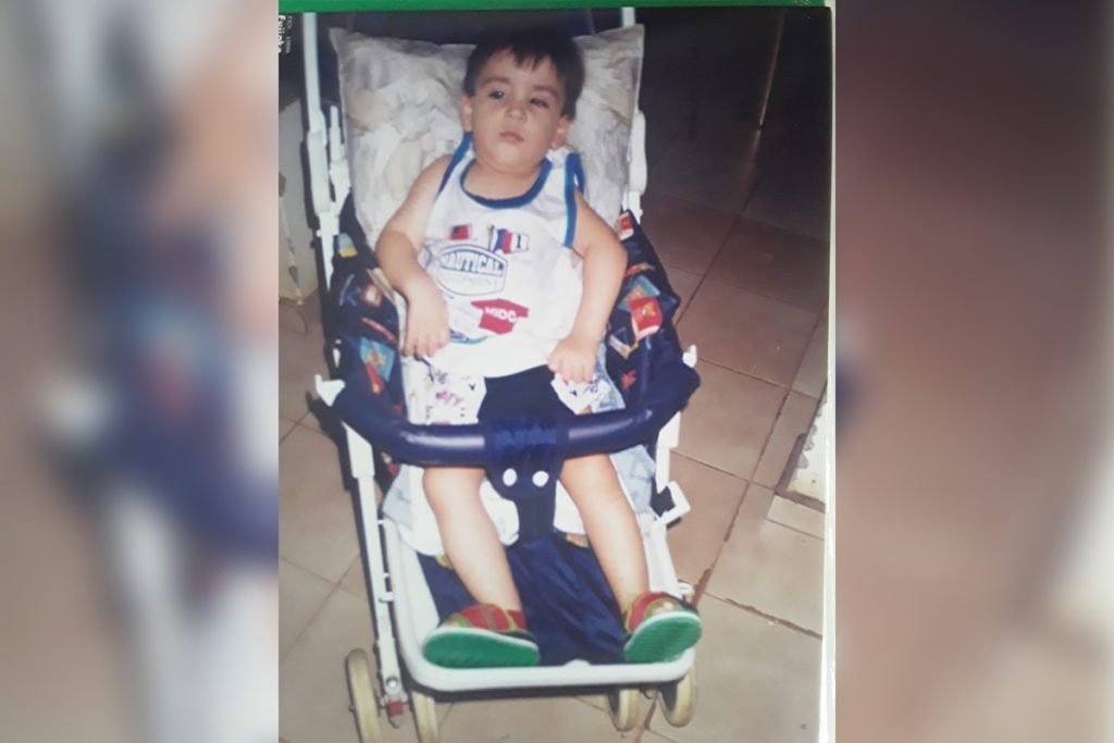 goias menino deficiente abandonado pela mae