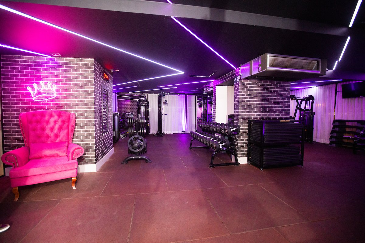 Academia de luxo O2 Fitness inaugura filial em Goiânia