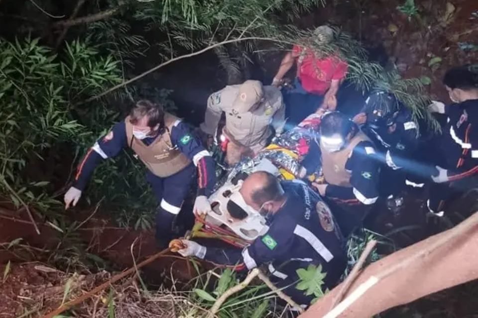 Vídeo: jovem é executado a tiros enquanto jogava sinuca no PR