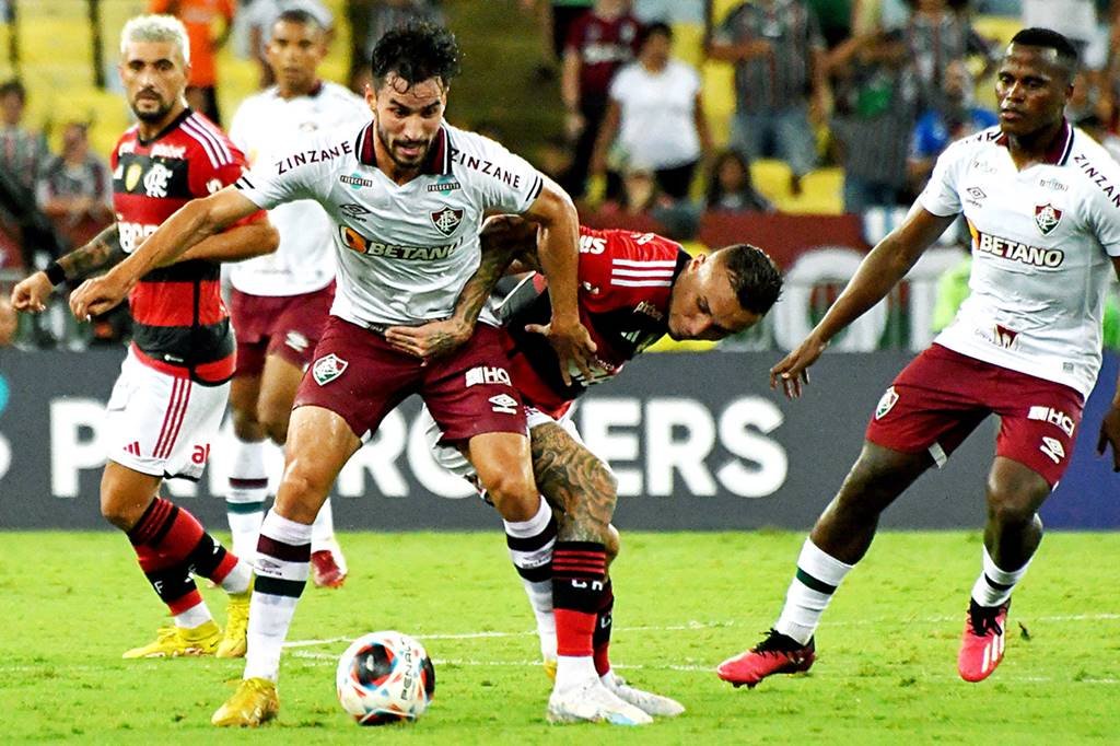 Flamengo x Fluminense: onde assistir ao jogo de hoje e escalações, Futebol