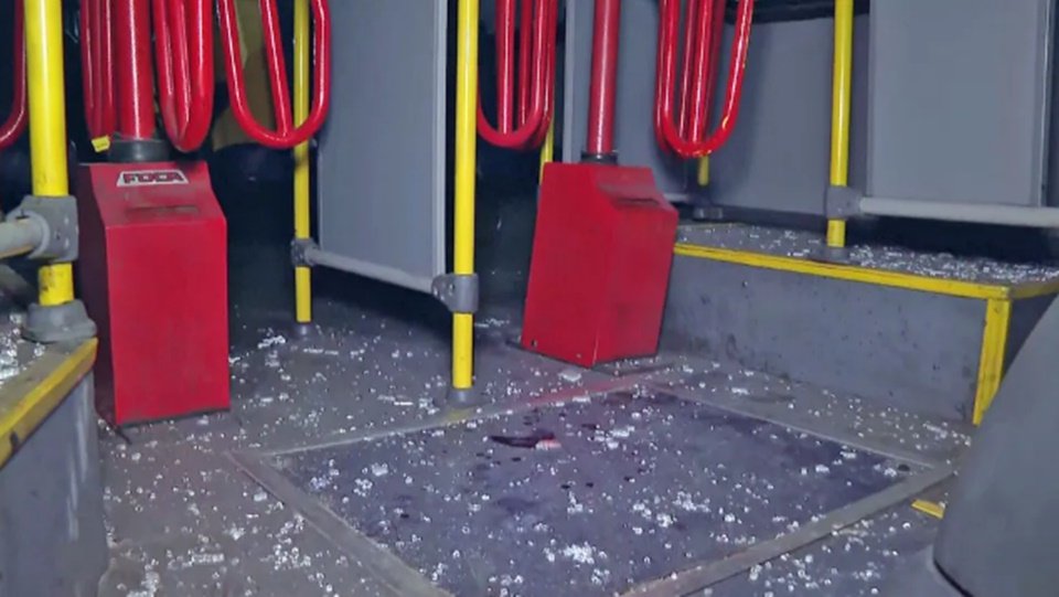 Onibus atingido a tiros no Rio de Janeiro