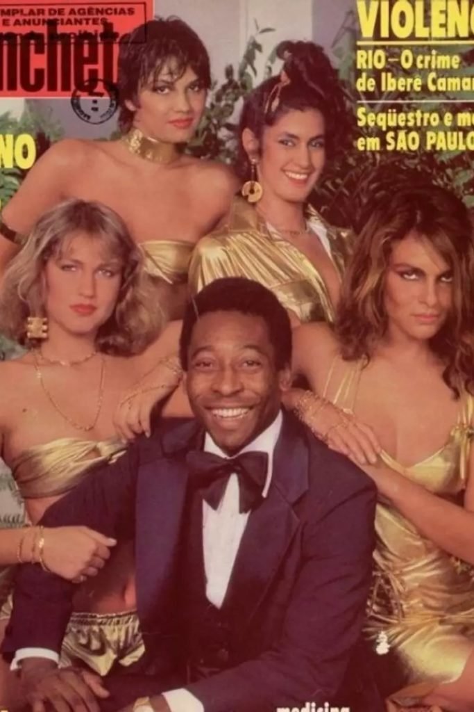 Foto colorida de Pelé e Xuxa - Metrópoles