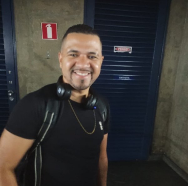 Imagem de homem afetado pela greve do Metrô de SP