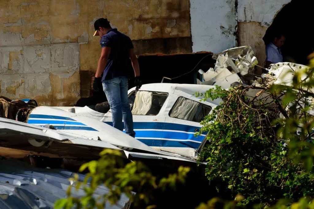goias retirada do aviao