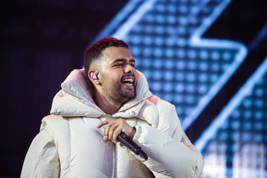 Foto colorida do show de Pedro Sampaio no Lollapalooza