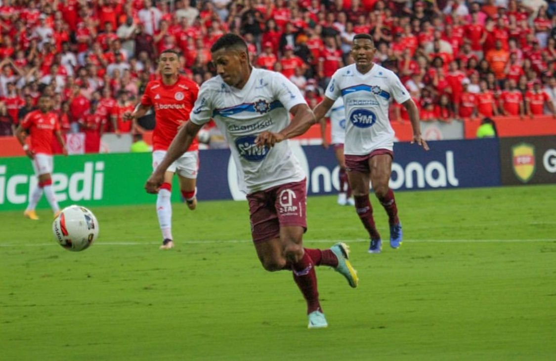 Inter é eliminado pelo Caxias nos pênaltis em jogo encerrado com pancadaria  no Beira-Rio - Estadão