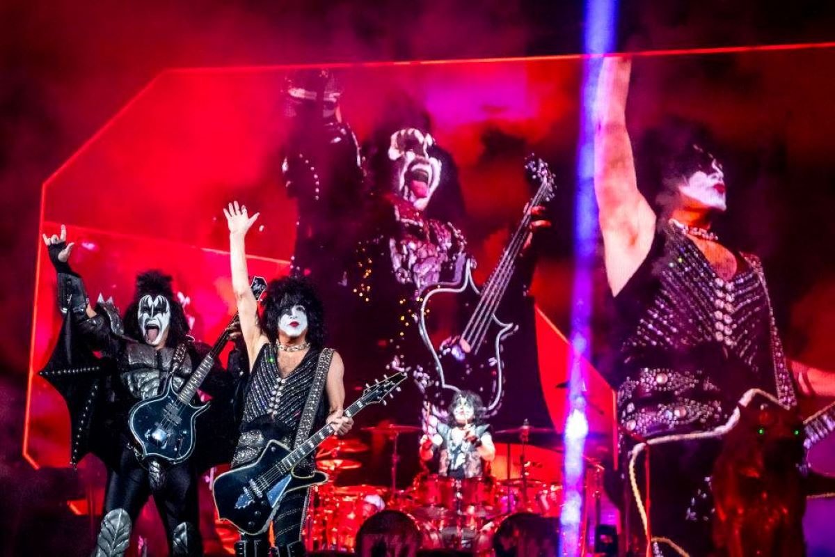 Kiss: veja a trajetória do quarteto que redirecionou a moda com