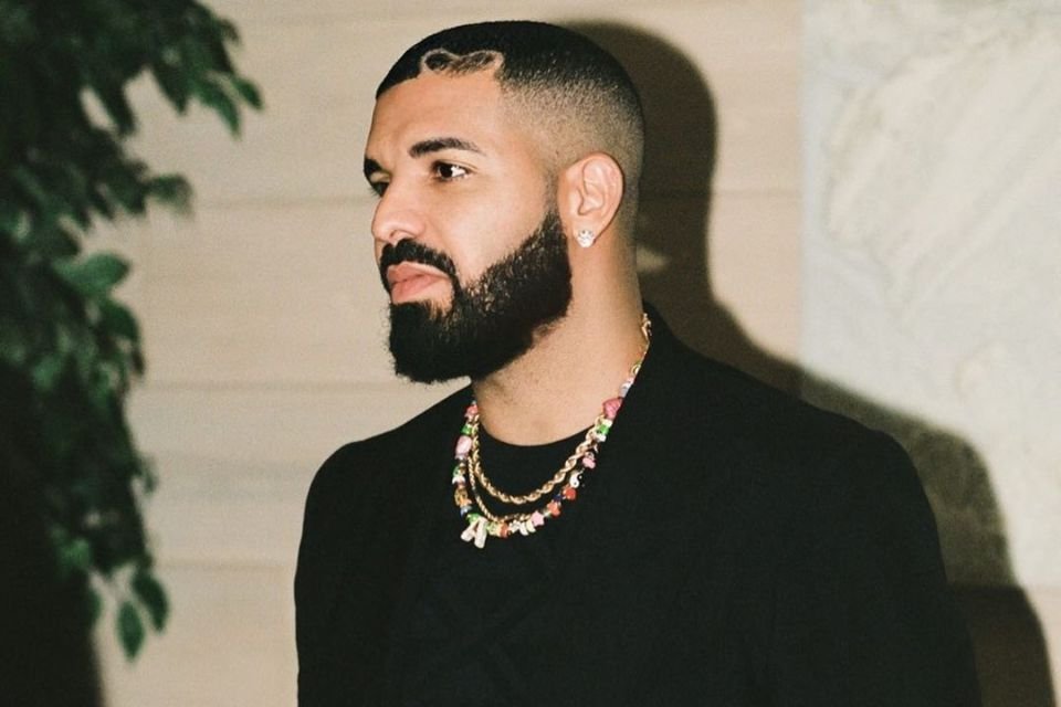 Cadê o Pix, Drake? Lollapalooza aguarda reembolso de cachê milionário