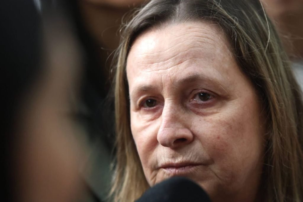 Velório da professora Elisabeth Tenreiro no cemitério do Araça1