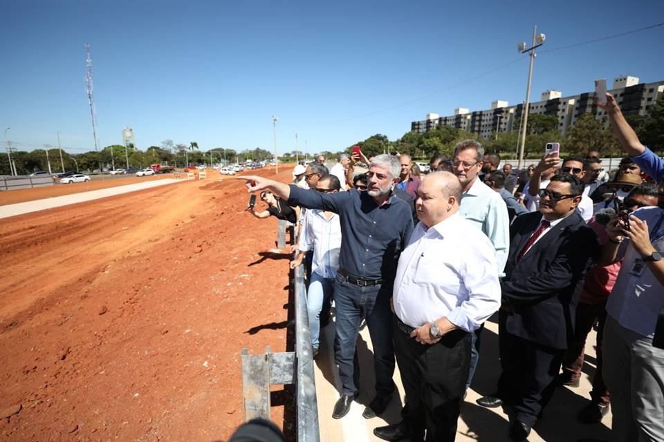 Ibaneis libera trecho de viaduto na Epig