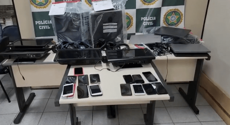 apreensões do call center fake do Rio de Janeiro / Metrópoles
