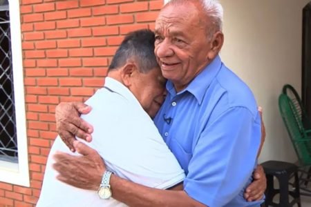 Morando próximos sem saber, irmãos se reencontram 70 anos depois em SP