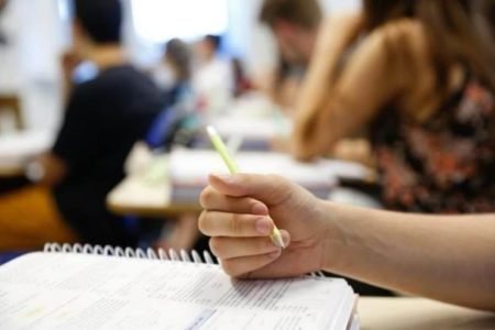 Concurso público / Metrópoles