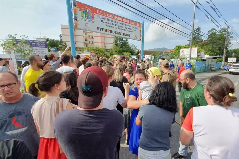 Creche de Blumenau publica nota de pesar sobre ataque: 'Estamos desolados